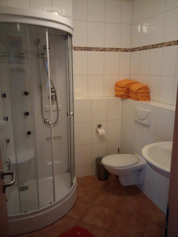 Ferienwohnungen Haus Sebastian Обервиезентал Стая снимка